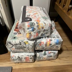 5 packs of Honest newborn diapers (32 diapers each)